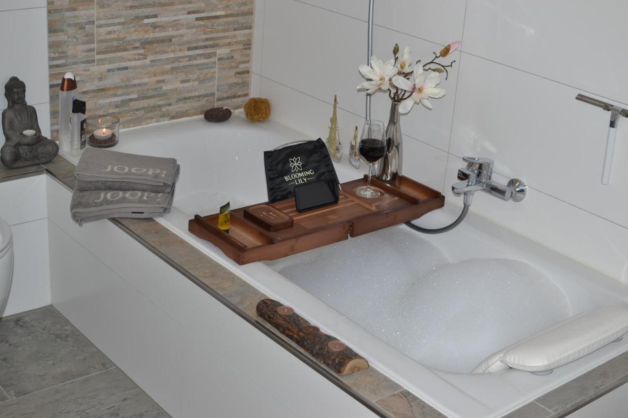 5 Sterne Apartment Auszeit Wilhelmsdorf Exteriör bild